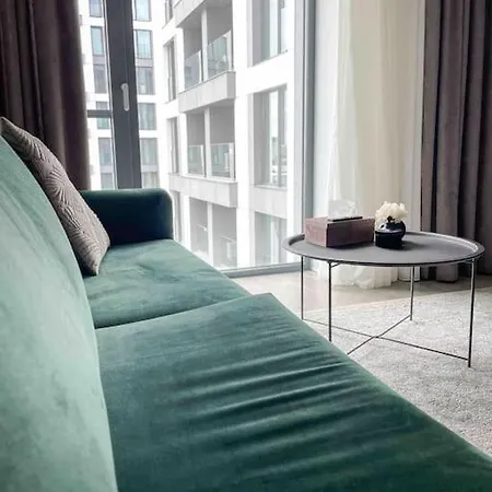 Glamorous 1br W/free Parking