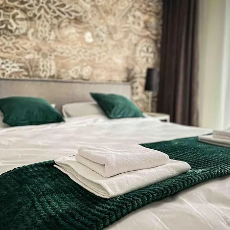 Glamorous 1br W/free Parking